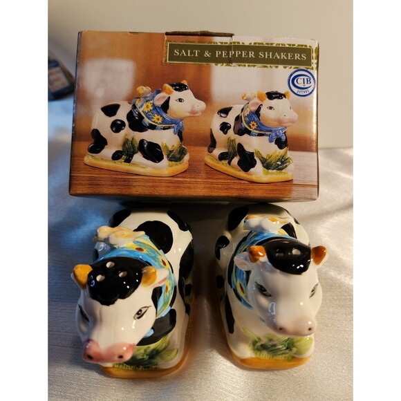 COW Salt & Pepper Shakers New in Box Maybe Vintage Walmart Set Original Box - Picture 6 of 8